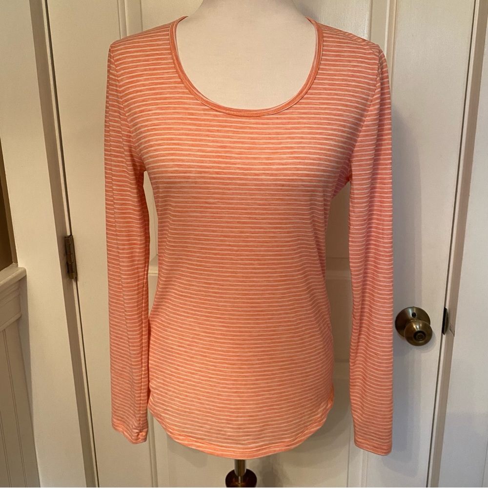 LUCY TOP TEE LONG SLEEVE SCOOP NECK PEACH ORANGE WHITE SIZE S